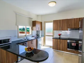 Закрытый комплекс вилл с бассейнами и панорамными видами в престижном районе, Полис, Кипр