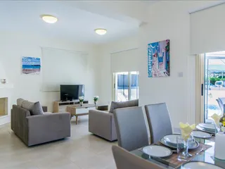 Закрытый комплекс вилл с бассейнами и панорамными видами в престижном районе, Полис, Кипр