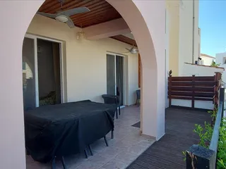 Резиденция с бассейном и садом в престижном районе, Полис, Кипр