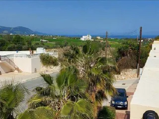 Резиденция с бассейном и садом в престижном районе, Полис, Кипр