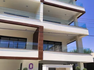 Новая малоэтажная резиденция в центре Лимассола, Кипр