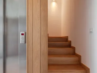 Элитная вилла с бассейном и террасой на крыше в центре Пафоса, Кипр