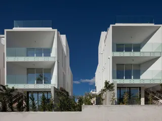 Элитная вилла с бассейном и террасой на крыше в центре Пафоса, Кипр