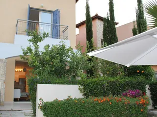 Комплекс таунхаусов с бассейнами и зеленой зоной, Пафос, Кипр