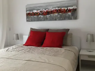 Комплекс таунхаусов с бассейном и зеленой зоной недалеко от песчаных пляжей, Пафос, Кипр