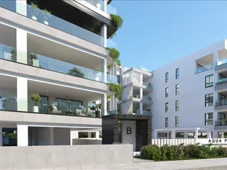 Новая резиденция с бассейнами и фитнес-центром рядом с портом Ларнаки, Кипр