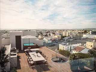 Новая резиденция с парковкой в центре Ларнаки, Кипр