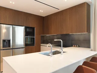 Апартаменты в закрытой резиденции с бассейном и садами рядом с пляжем и центром города, Лимассол, Кипр