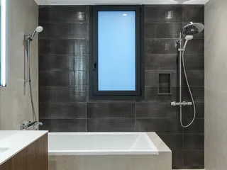 Апартаменты в закрытой резиденции с бассейном и садами рядом с пляжем и центром города, Лимассол, Кипр