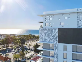 Резиденция на берегу моря с садом в центре Ларнаки, Кипр