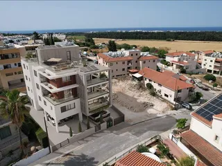 Новая закрытая резиденция с бассейном недалеко от моря, Героскипу, Кипр