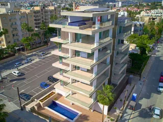 Элитная резиденция с бассейном и водопадом в 200 метрах от пляжей, Гермасогейя, Кипр