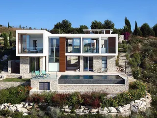 Новый комплекс вилл с панорамным видом в большой резиденции с полем для гольфа, спа-центром и клубом верховой езды, Пафос, Кипр