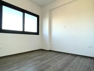 Современный клубный комплекс с бассейном в 750 метрах от пляжа, Гермасойя, Кипр