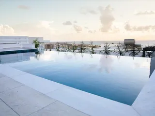 Новый комплекс меблированных вилл в 500 метрах от пляжа и поля для гольфа, Хлорака, Кипр