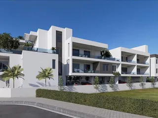 Новая резиденция с бассейном и тренажерным залом рядом с морем, Ливадия, Кипр