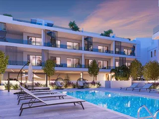 Новая резиденция с бассейном и тренажерным залом рядом с морем, Ливадия, Кипр