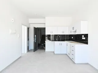 Малоэтажная резиденция недалеко от пляжа и университета, в престижном районе Ливадия, Кипр