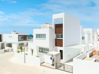 Новый жилой комплекс вилл с бассейнами в Айя-Напе, Кипр