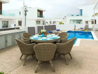 Новый жилой комплекс вилл с бассейнами в Айя-Напе, Кипр