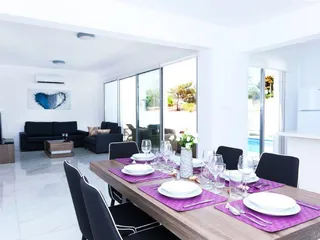 Новый жилой комплекс вилл с бассейнами в Айя-Напе, Кипр