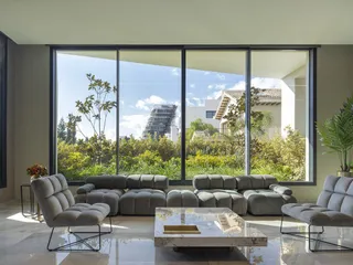 Жилой комплекс с бассейном, садом и подземной парковкой рядом с пляжем, Пареклисия, Кипр