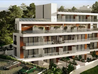 Новый закрытый жилой комплекс с бассейнами и видами на море рядом с пляжем и центром Лимасола, Агиос Тихонас, Кипр