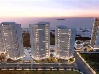 Многофункциональный комплекс с бассейнами и ресторанами рядом с морем, Ливадия, Кипр