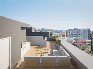 Новая резиденция с террасой на крыше рядом с морем, в престижном районе Лимасола, Кипр