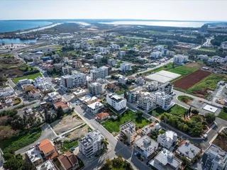 Новая резиденция с террасой на крыше рядом с морем, в престижном районе Лимасола, Кипр