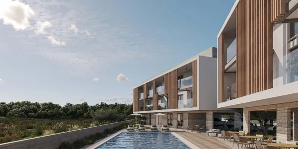 Новая малоэтажная резиденция с бассейном и садами рядом с пляжем и центром Пафоса, Кипр