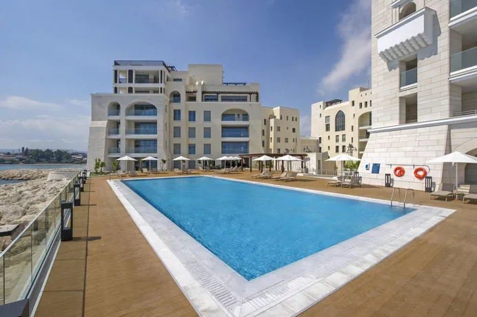 Элитная резиденция с собственной гаванью для яхт, ресторанами и спа-центром, рядом с центром Лимассола, Кипр