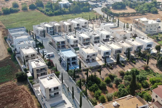 Комплекс вилл с живописными видами рядом с пляжем и центром Пафоса, Хлорака, Кипр