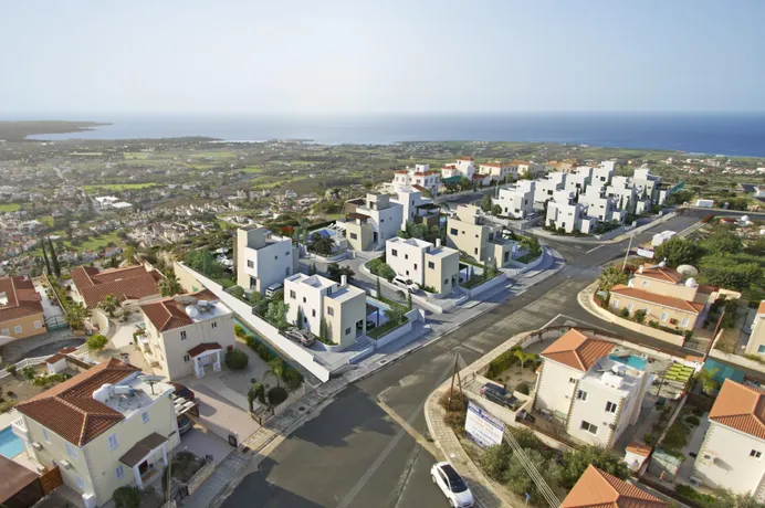 Комплекс вилл с бассейнами и панорамным видом на море, Пейя, Кипр