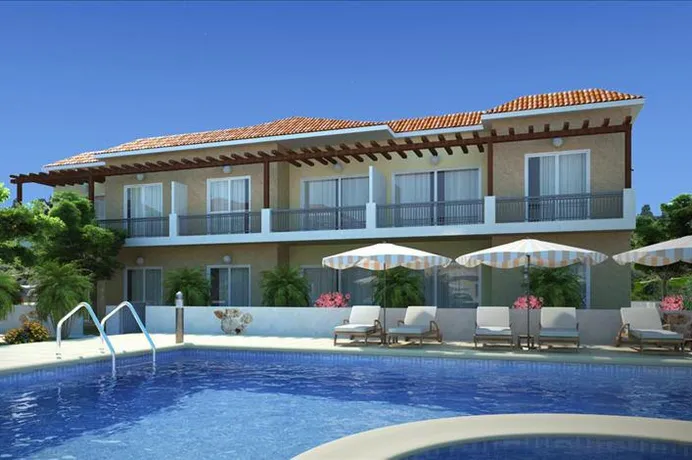 Закрытая резиденция с бассейном и садами в престижном районе, Полис, Кипр