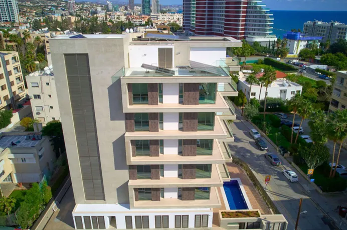 Элитная резиденция с бассейном и водопадом в 200 метрах от пляжей, Гермасогейя, Кипр